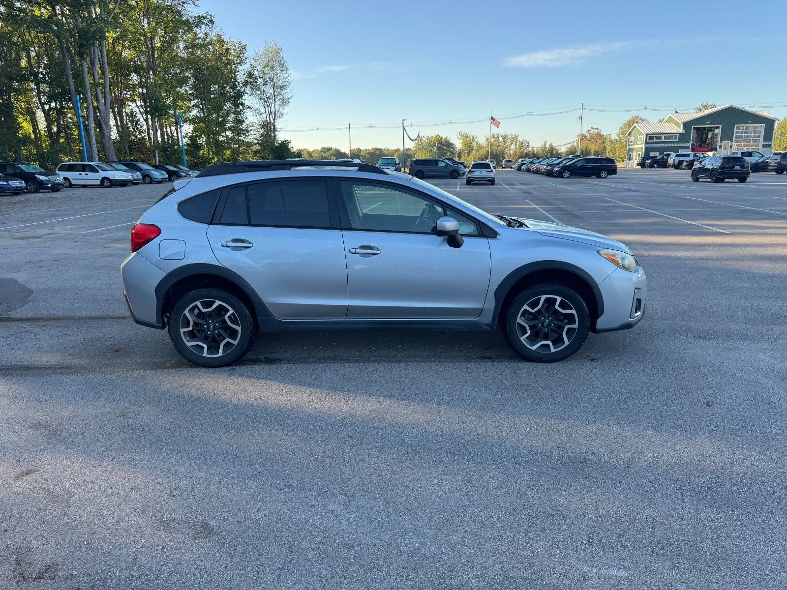 Used 2017 Subaru Crosstrek 2.0i Premium AWD/4WD image 8