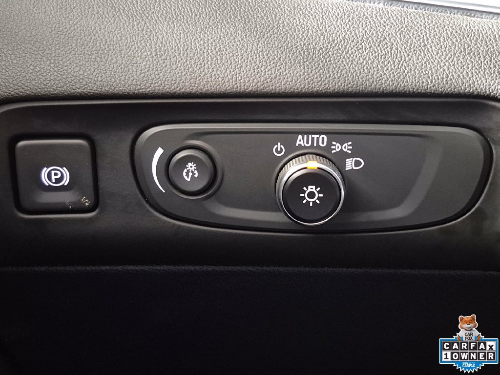 Used 2019 Buick Enclave Essence AWD/4WD image 18