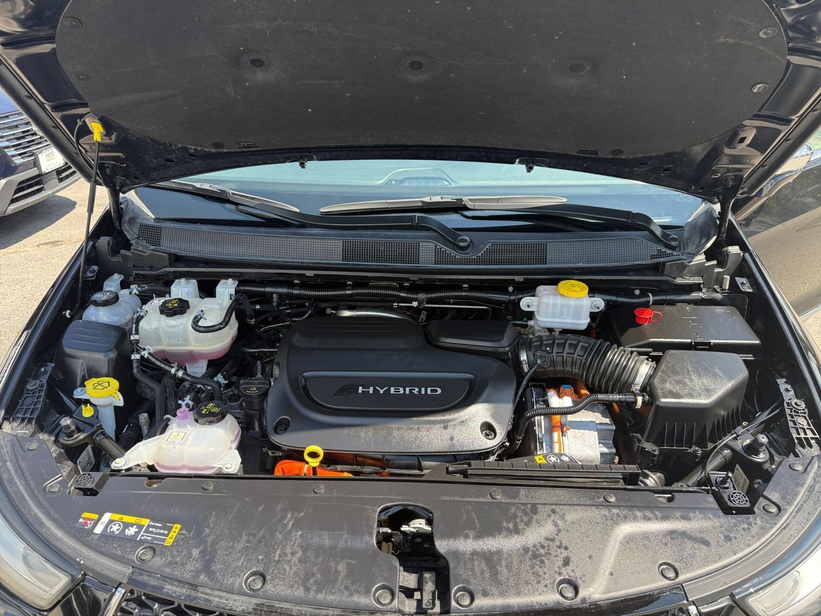 Used 2023 Chrysler Pacifica Limited FWD image 36