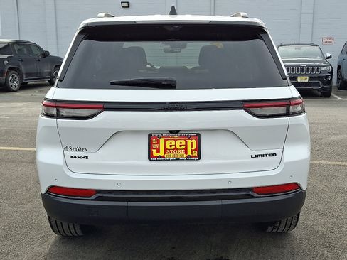 Certified 2025 Jeep Grand Cherokee Limited w/ Luxury Tech Group II image 5