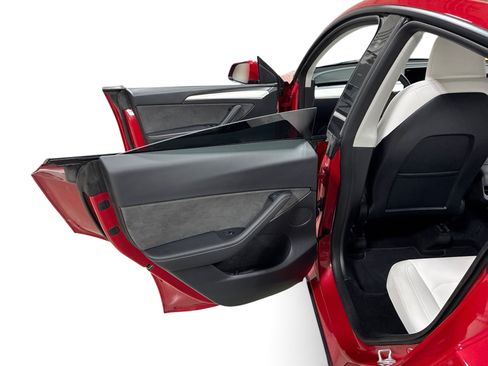 Certified 2023 Tesla Model Y Performance AWD/4WD image 10