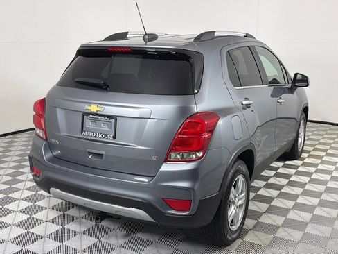 Used 2019 Chevrolet Trax LT w/ LT Convenience Package FWD image 5