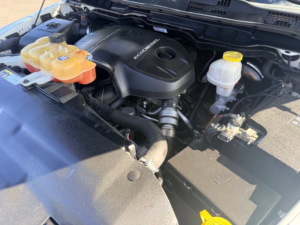 Used 2017 RAM 1500 Laramie AWD/4WD image 43