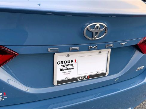 Used 2023 Toyota Camry SE w/ Convenience Package image 30