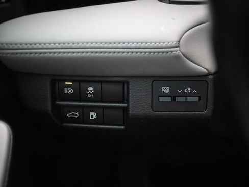Used 2020 Toyota Avalon XLE w/ Moonroof Package FWD image 41