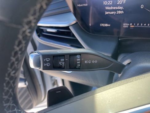 Used 2025 Buick Enclave Avenir image 23