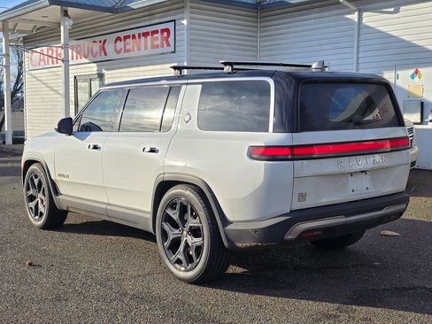 Used 2024 Rivian R1S Adventure image 5