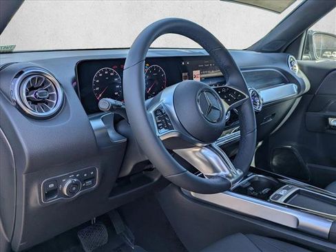 New 2026 Mercedes-Benz GLB 250 image 3
