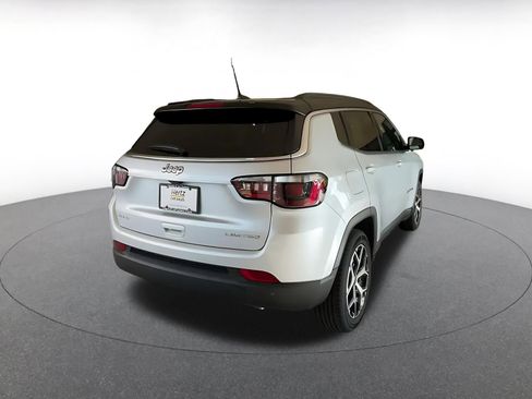 Used 2025 Jeep Compass Limited image 14