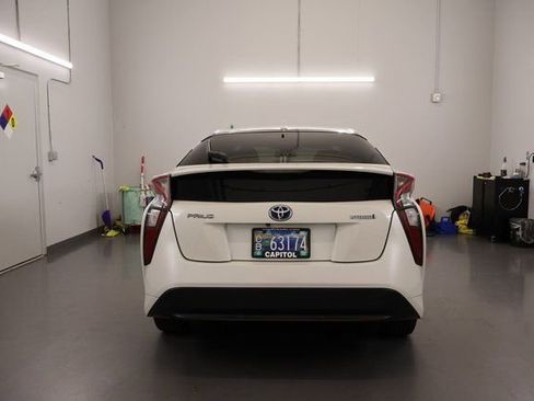 Used 2017 Toyota Prius Three w/ Advanced Technology Package FWD image 3