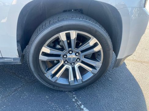 Used 2019 GMC Yukon Denali w/ Denali Ultimate Package image 2