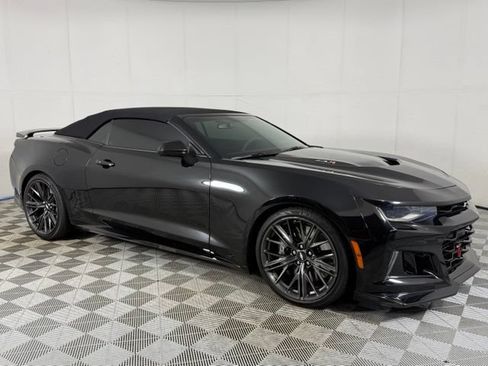 Used 2017 Chevrolet Camaro ZL1 RWD image 11