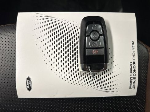 Used 2024 Ford Bronco Sport Badlands w/ Premium Package image 45