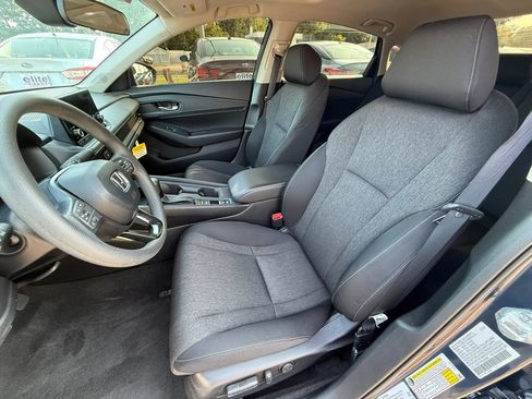 Used 2025 Honda Accord SE image 12