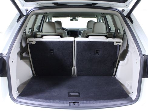 Used 2019 Volkswagen Atlas SE image 11