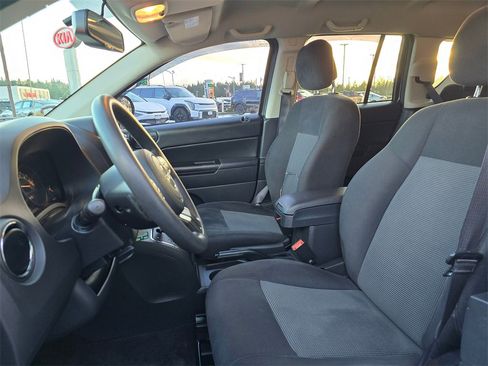 Used 2016 Jeep Compass Sport w/ Power Value Group image 12