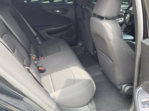 Used 2025 Chevrolet Malibu RS FWD image 7