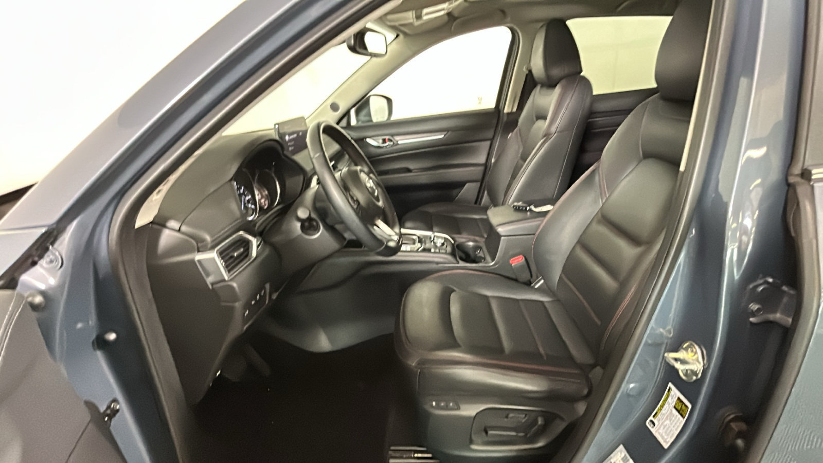 Used 2025 MAZDA CX-5 Carbon Edition AWD/4WD image 13