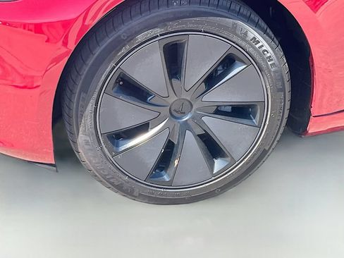 Used 2025 Tesla Model 3 Long Range RWD image 31