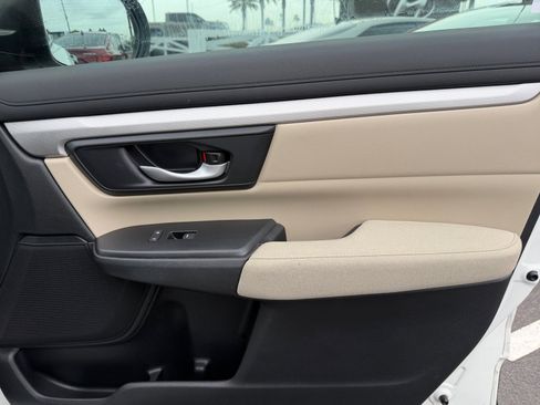 Used 2018 Honda CR-V LX image 16