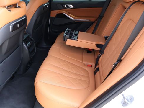 Used 2024 BMW X5 xDrive40i w/ Premium Package image 21