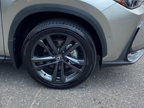 Used 2025 Lexus NX 450h+ AWD w/ Accessory Package (2T) image 9