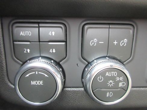 New 2026 GMC Yukon XL Elevation w/ Elevation Premium Package AWD/4WD image 17