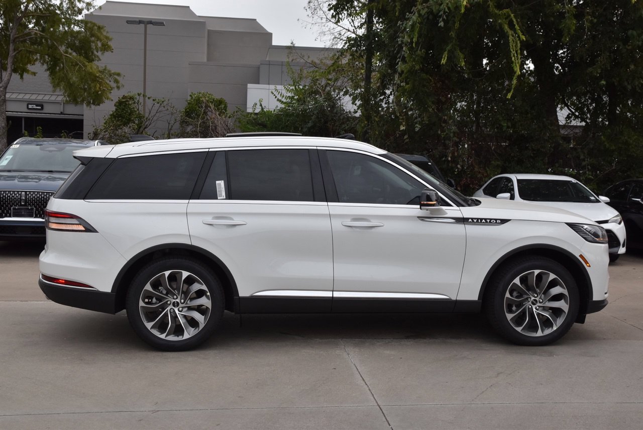 New 2027 Lincoln Aviator Reserve RWD image 5