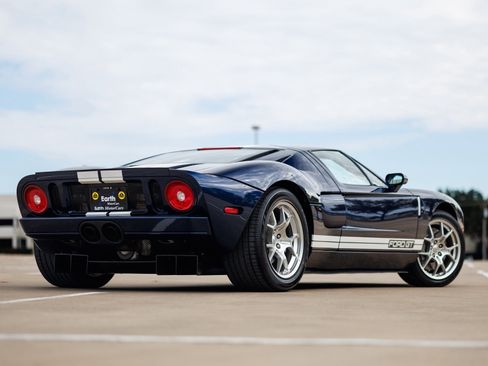 Used 2006 Ford GT image 9