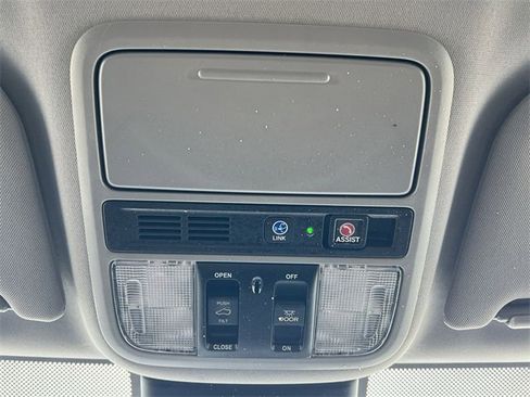 Used 2023 Honda Odyssey Touring image 22