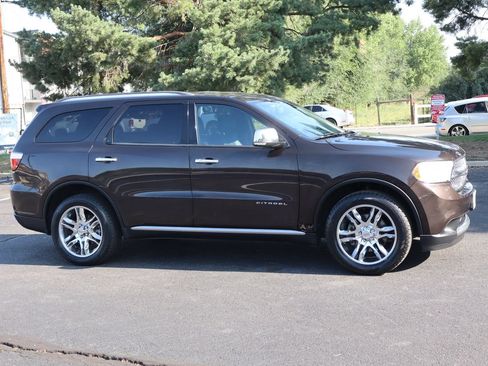 Used 2012 Dodge Durango Citadel w/ Trailer Tow Group IV AWD/4WD image 2
