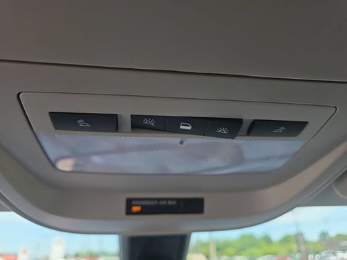Used 2020 Chevrolet Colorado LT RWD image 24