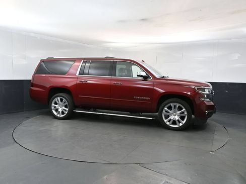 Used 2018 Chevrolet Suburban Premier AWD/4WD image 7