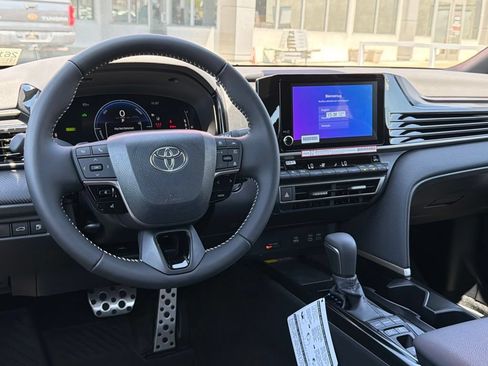 New 2026 Toyota Camry SE FWD image 31