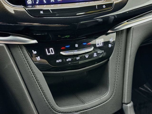 Used 2024 Cadillac XT6 Sport w/ Platinum Package AWD/4WD image 16