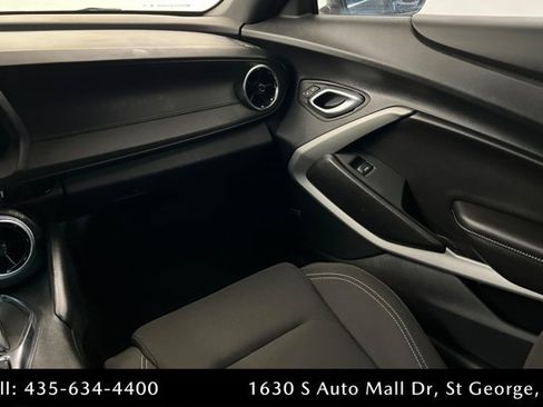 Used 2023 Chevrolet Camaro LT w/ Technology Package RWD image 10