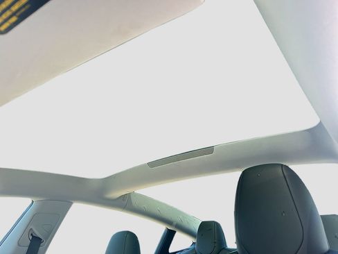 Used 2025 Tesla Model 3 Long Range RWD image 22