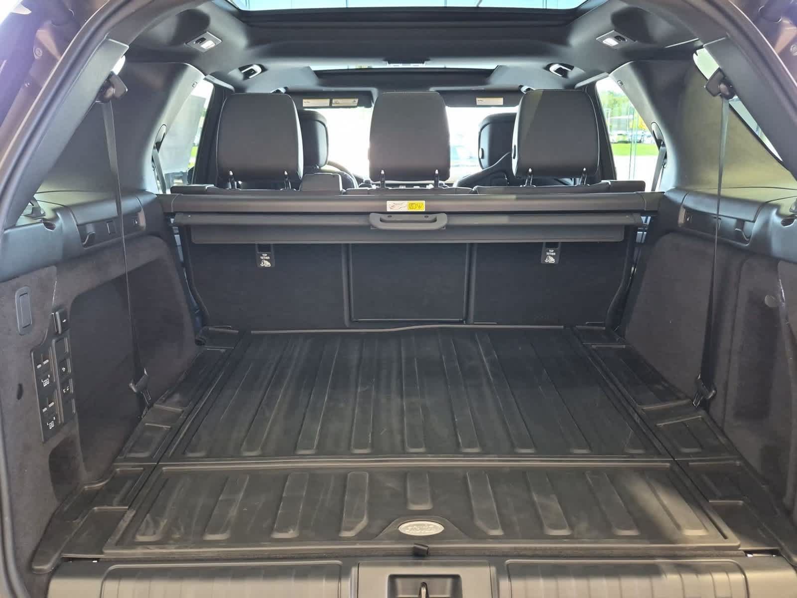 New 2026 Land Rover Discovery Dynamic SE AWD/4WD image 36