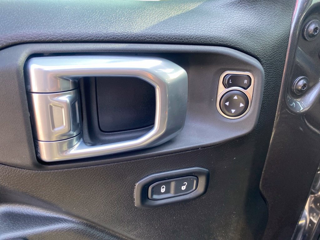 Used 2023 Jeep Gladiator Sport AWD/4WD image 18