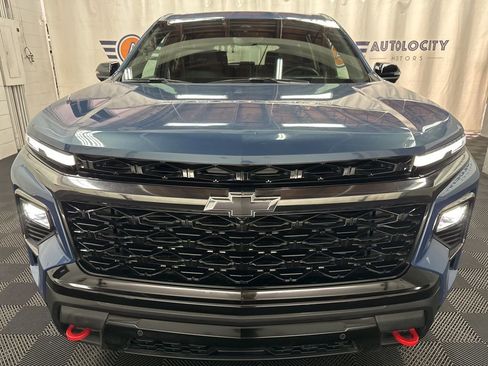 Used 2025 Chevrolet Traverse Z71 w/ Enhanced Driving Package AWD/4WD image 3