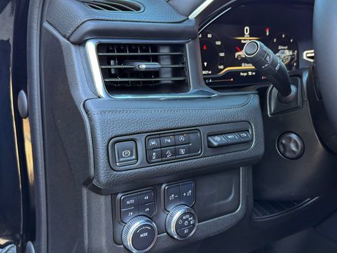 Used 2023 GMC Yukon Denali AWD/4WD image 20