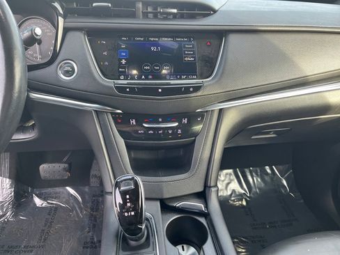 Used 2021 Cadillac XT5 Premium Luxury image 39