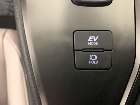 Used 2025 Lexus UX 300h AWD w/ Accessory Package (Z1) image 27