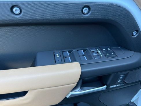 New 2026 Land Rover Defender 110 S AWD/4WD image 13