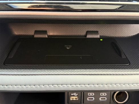 Certified 2024 Toyota Highlander XLE image 27