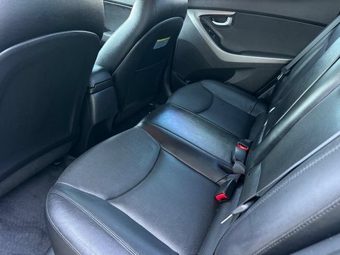 Used 2016 Hyundai Elantra Limited w/ Option Group 04 FWD image 10