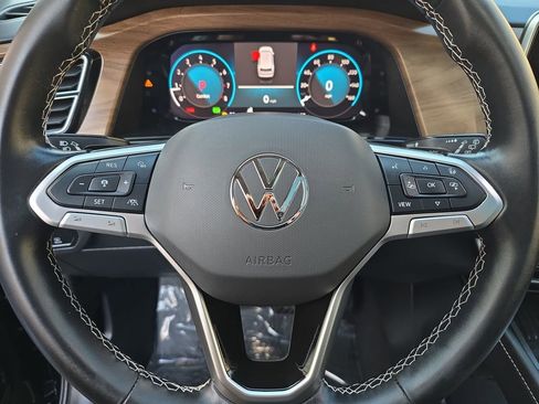 Used 2025 Volkswagen Atlas SE image 12