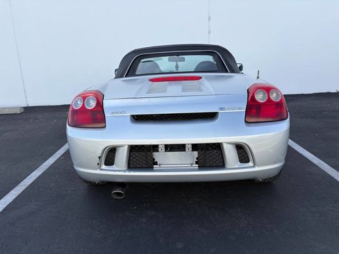 Used 2003 Toyota MR2 image 5