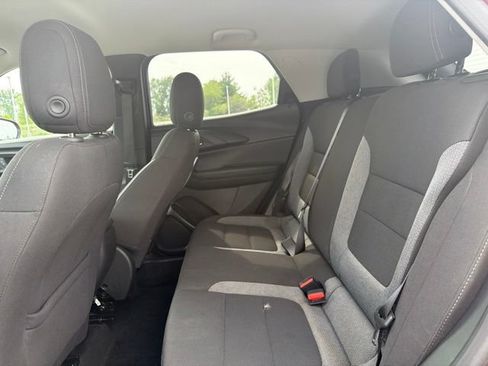 Used 2023 Chevrolet TrailBlazer LT FWD image 13