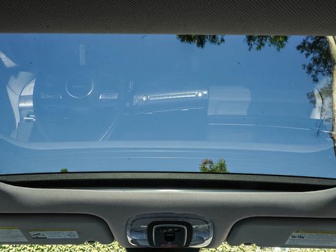 Used 2024 Hyundai Kona Limited AWD/4WD image 16
